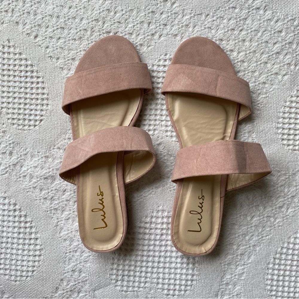 $5 or 3/$10 Lulu’s Blush Pink Sandals Size 9